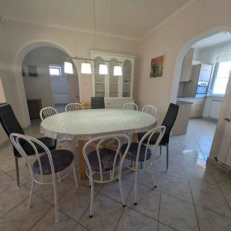 In - Balaton 19638 בית נופש *