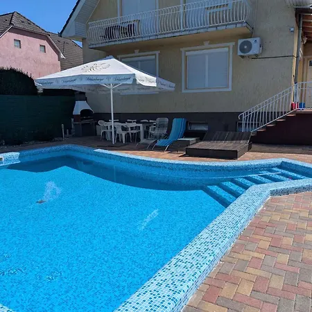 In - Balaton 19638 בית נופש שיופוק