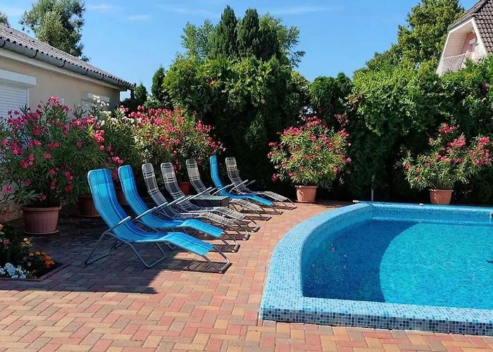 In - Balaton 19638 בית נופש