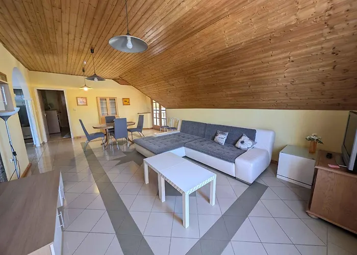 In - Balaton 19638 שיופוק