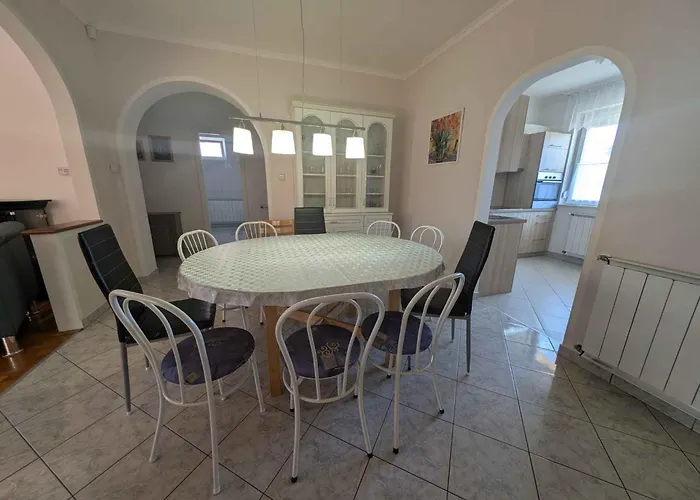 In - Balaton 19638 בית נופש *